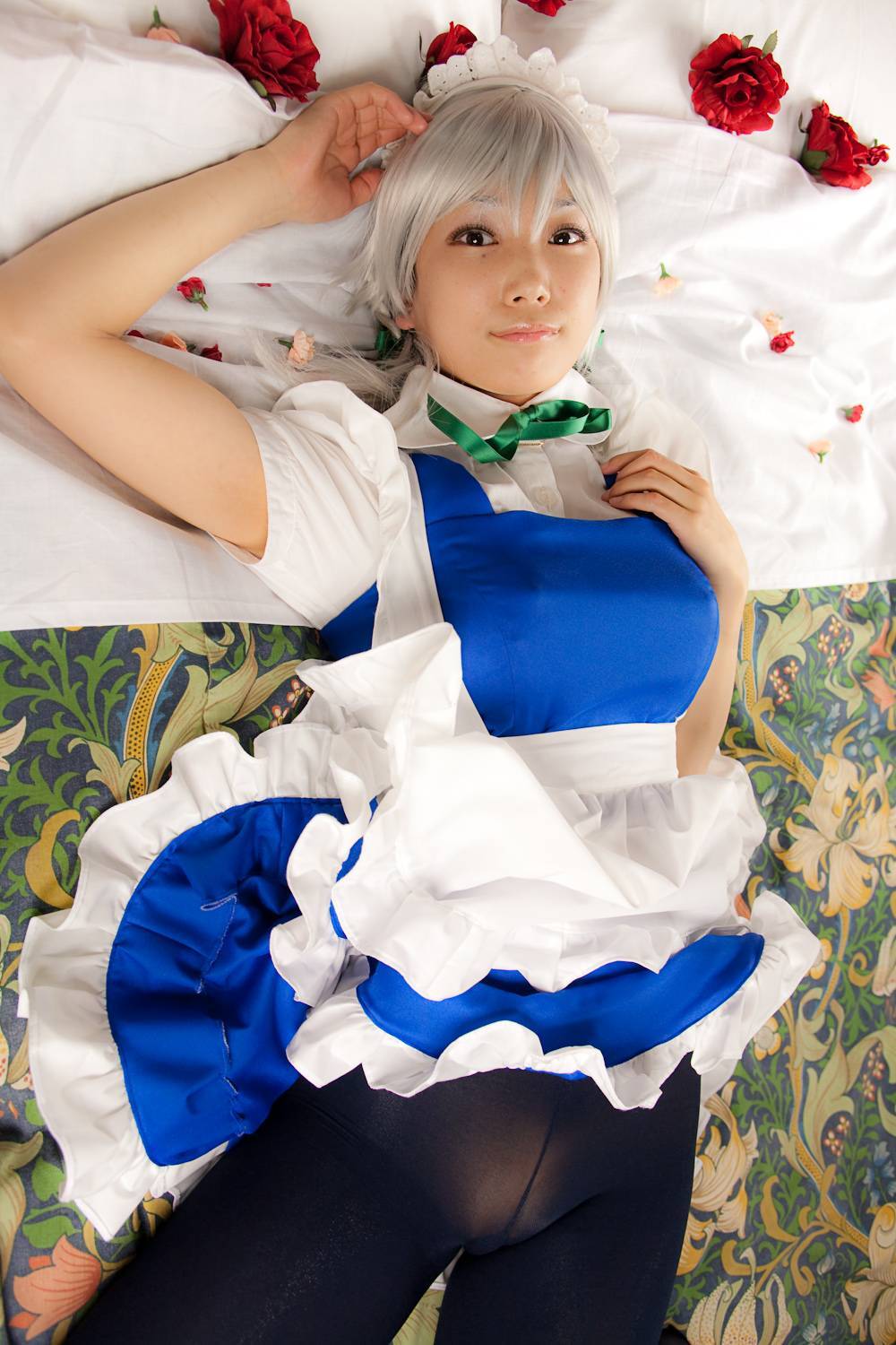 cosplay美女套图 c77 Sakuya Izayoi　白丝假发扮相(1)